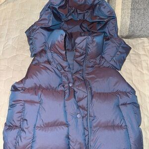 lululemon wunder puff cropped vest Heathered wild indigo Iridescent size 2